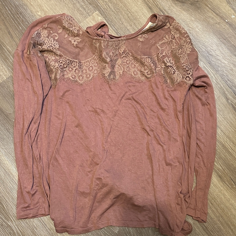 Daytrip Lace Accent Women's Top - Rust